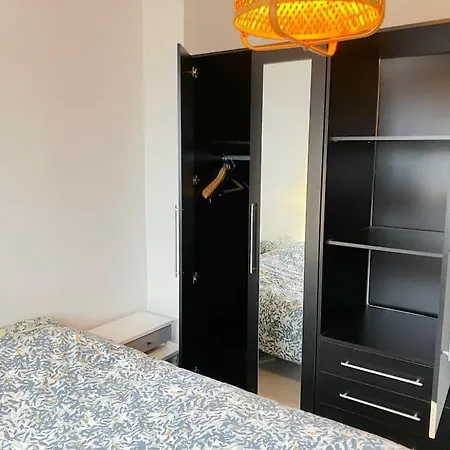 2-bedroom With Free Parking Apartment *