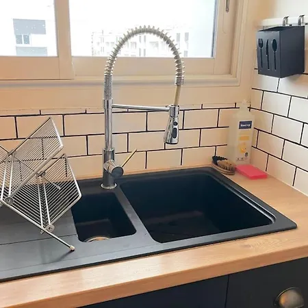 2-bedroom With Free Parking Apartment