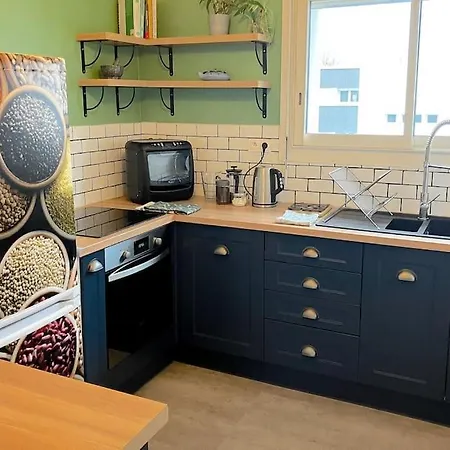 2-bedroom With Free Parking Apartment *