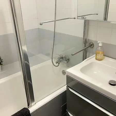 Daire 2-bedroom With Free Parking