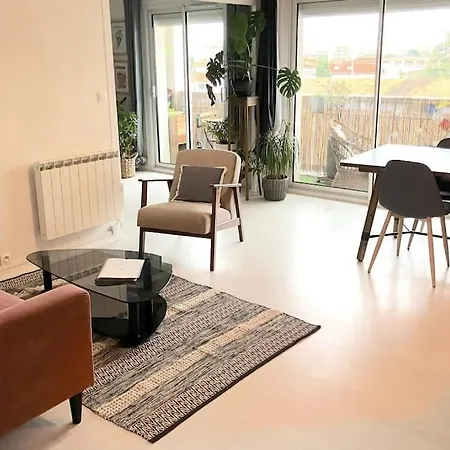 Apartment 2-bedroom With Free Parking